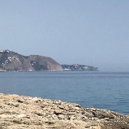 Chez Alison! Central Nerja Apt المظهر الخارجي الصورة