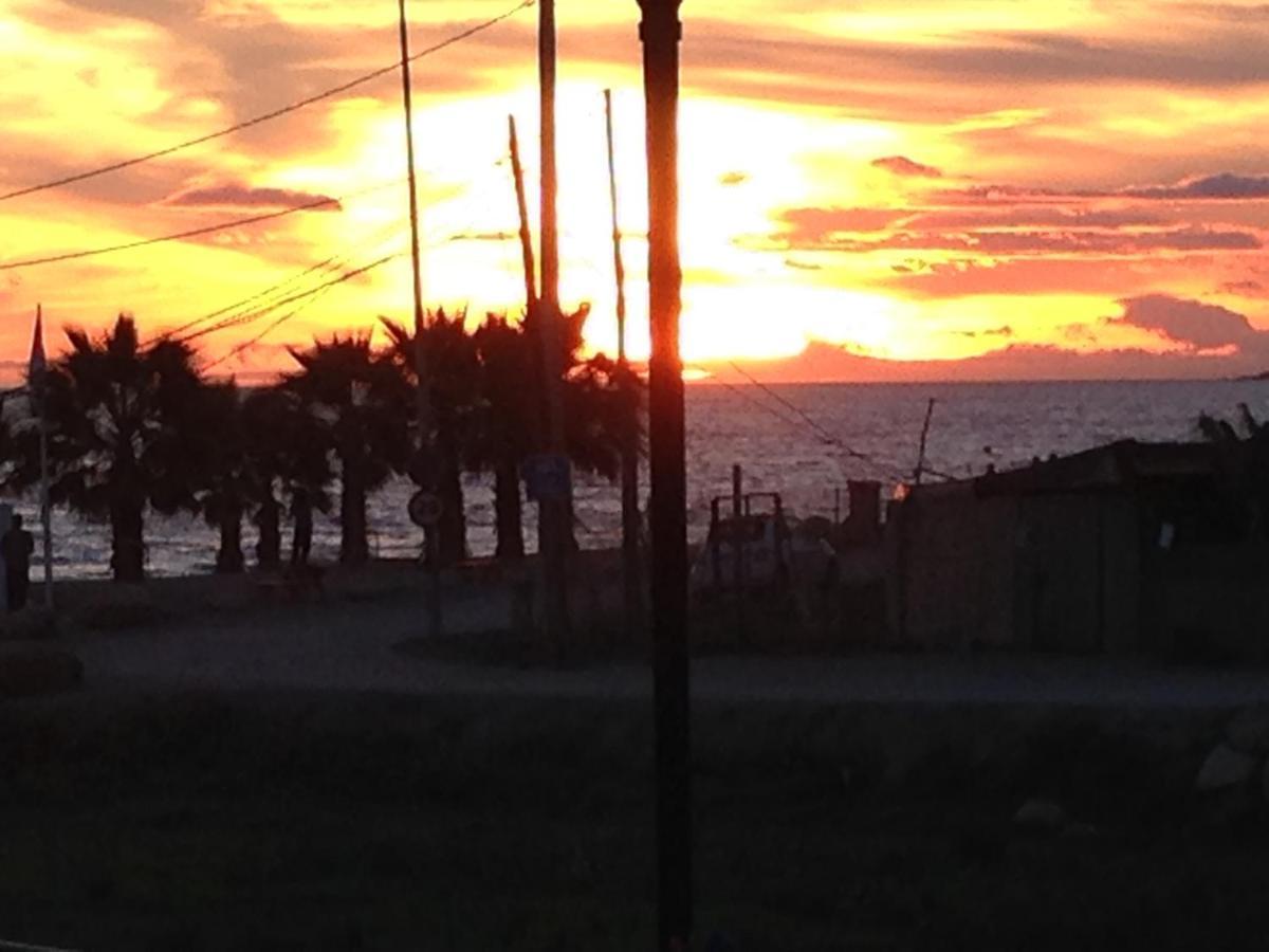 Chez Alison! Central Nerja Apt المظهر الخارجي الصورة