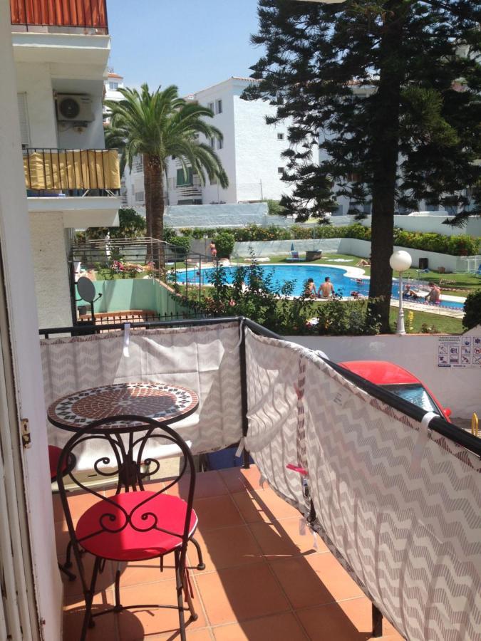 Chez Alison! Central Nerja Apt المظهر الخارجي الصورة