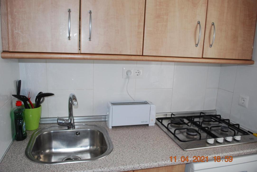 Chez Alison! Central Nerja Apt المظهر الخارجي الصورة