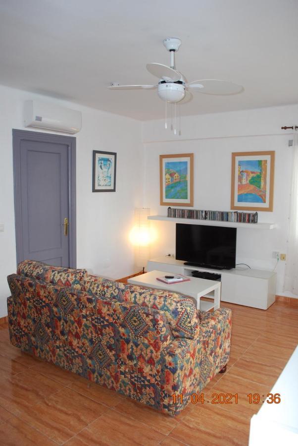 Chez Alison! Central Nerja Apt المظهر الخارجي الصورة